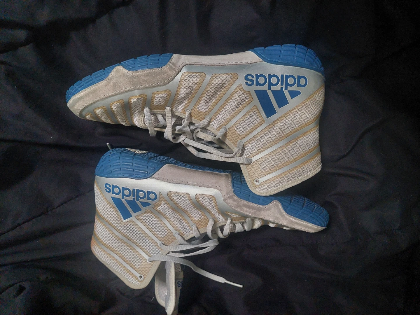 Mens Adidas Hightops Shoes 11.5 - photo 4