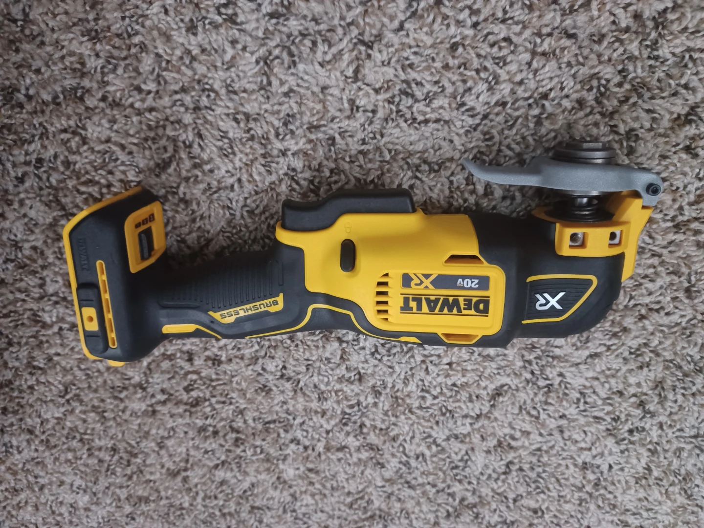 DEWALT 20V XR Brushless Oscillating Multi-Tool