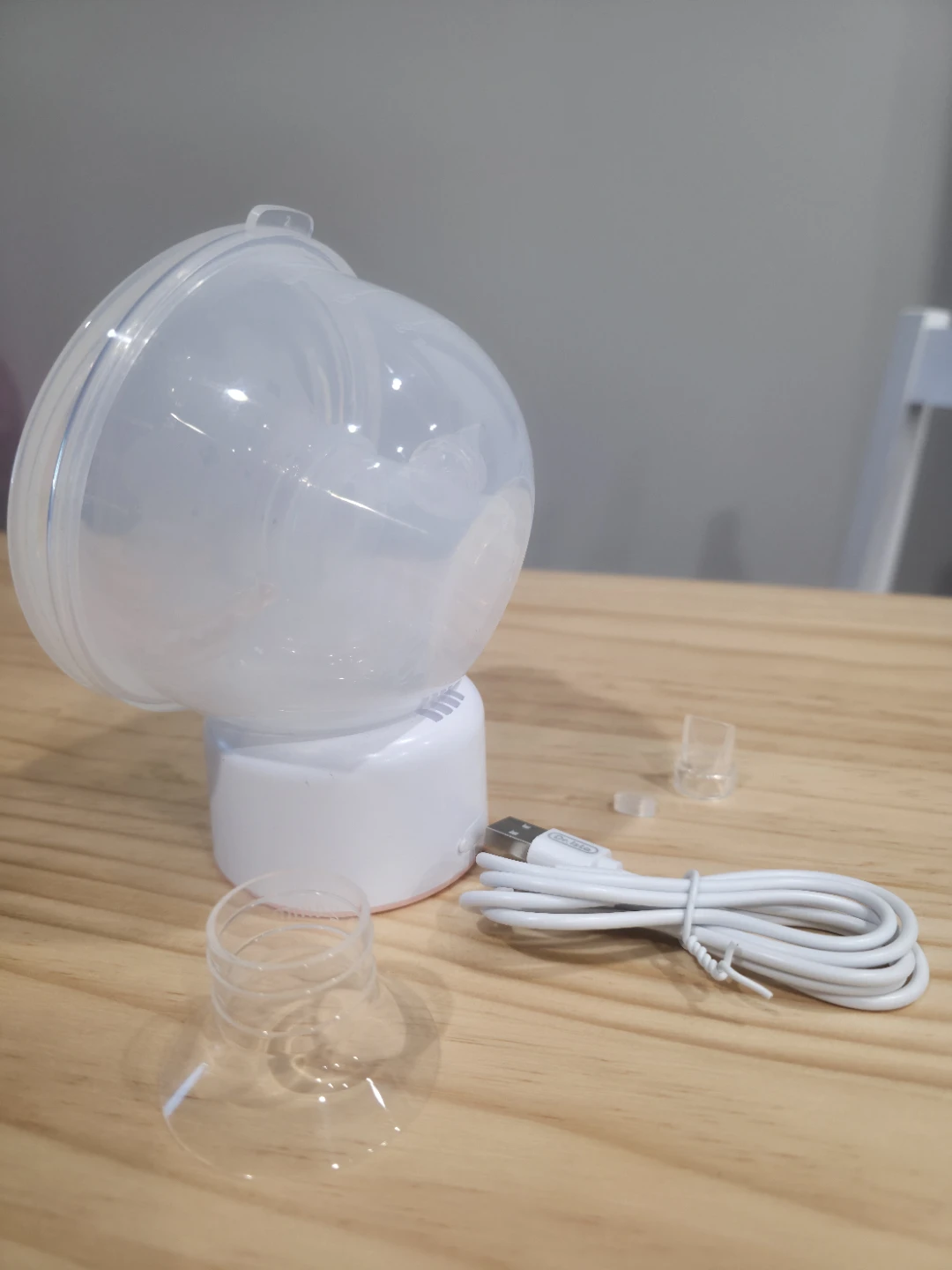 Dr. Issta Wearable Breast Pump - photo 2