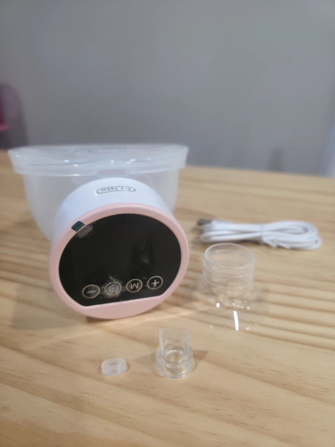 Dr. Issta Wearable Breast Pump - photo 3