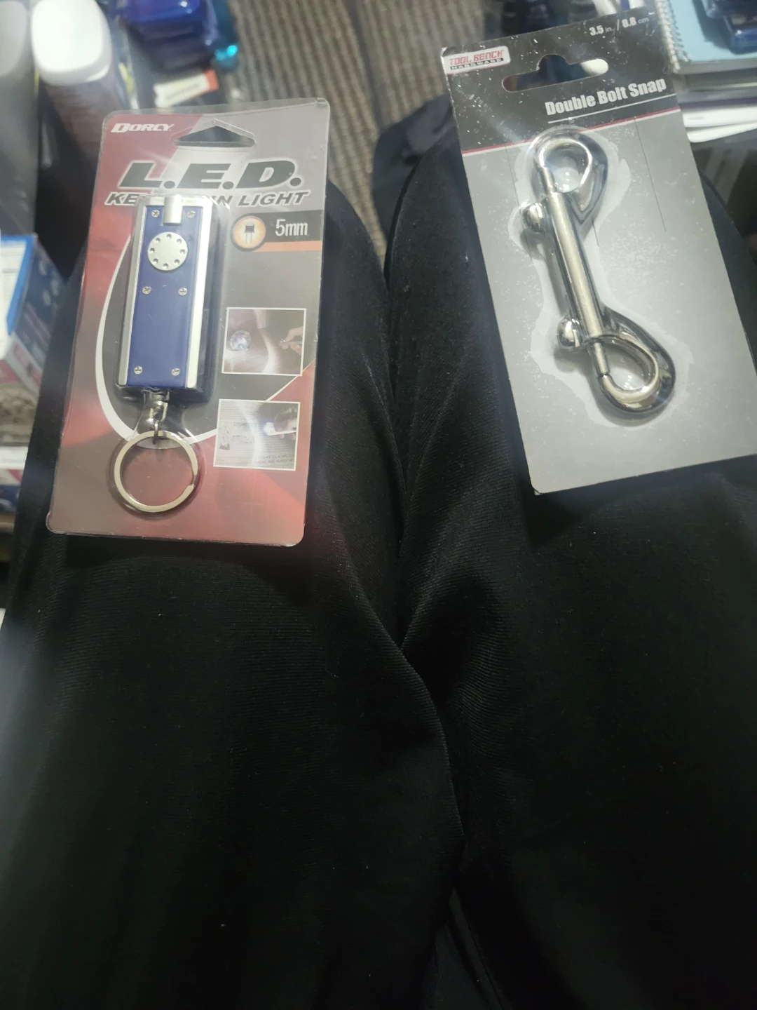 Dorcy LED Keychain Light and Tool Bench Double Bolt Snap