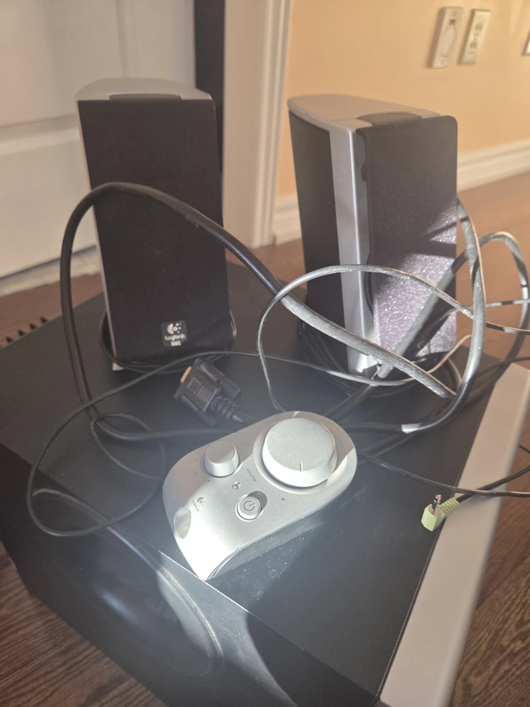 Logitech Z-2300 Speaker System - photo 2