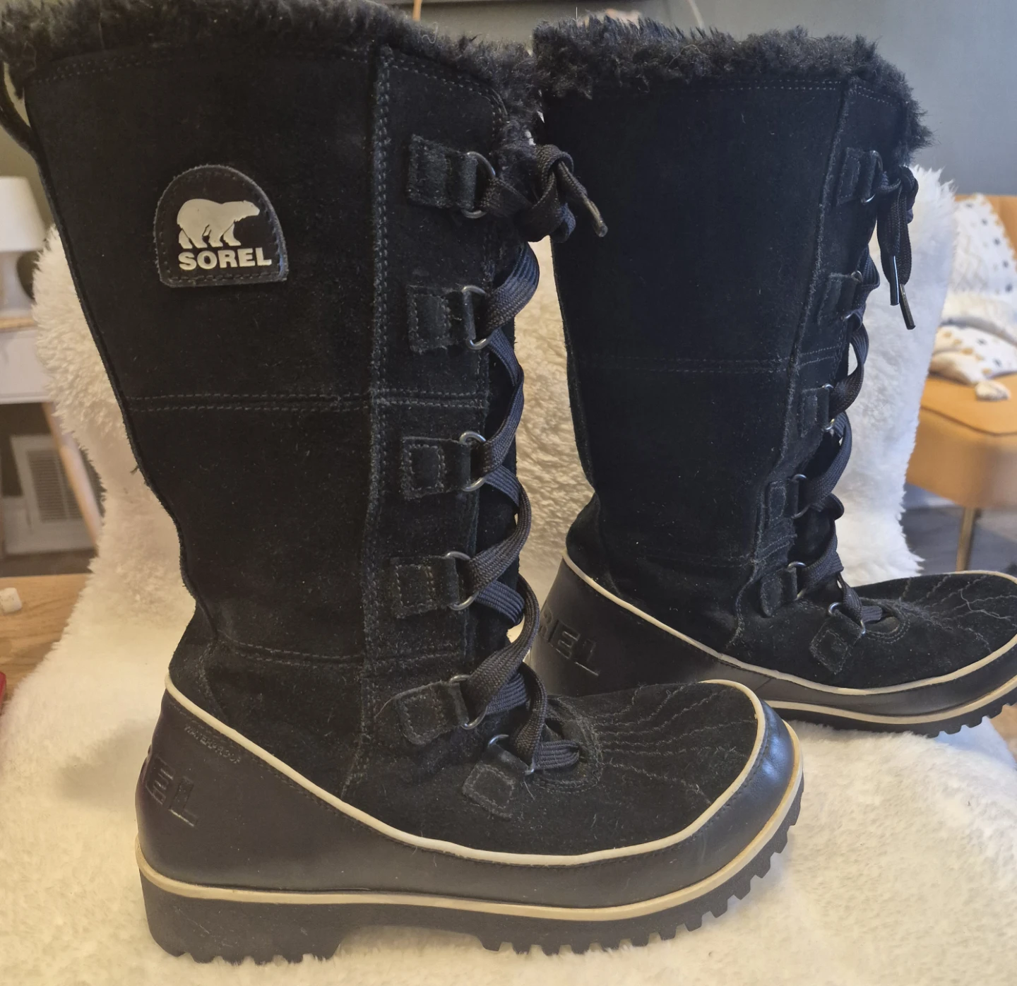 Sorel Black Suede Fur Trimmed Winter Boots - photo 3