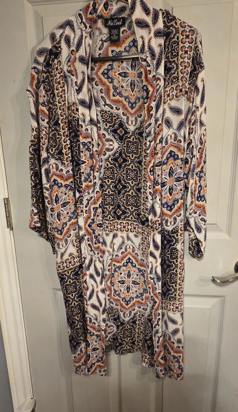 Nu Look Women's Kimono Cardigan Size M🥕