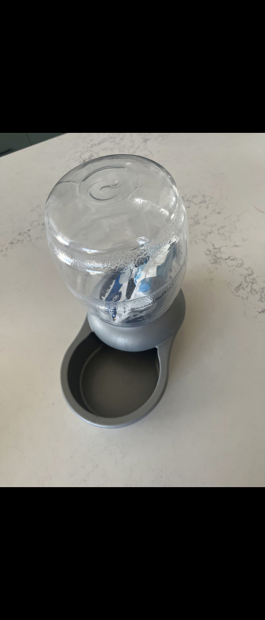 Water Dispenser for small pets and extra filter included