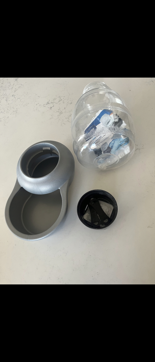 Water Dispenser for small pets and extra filter included - photo 2