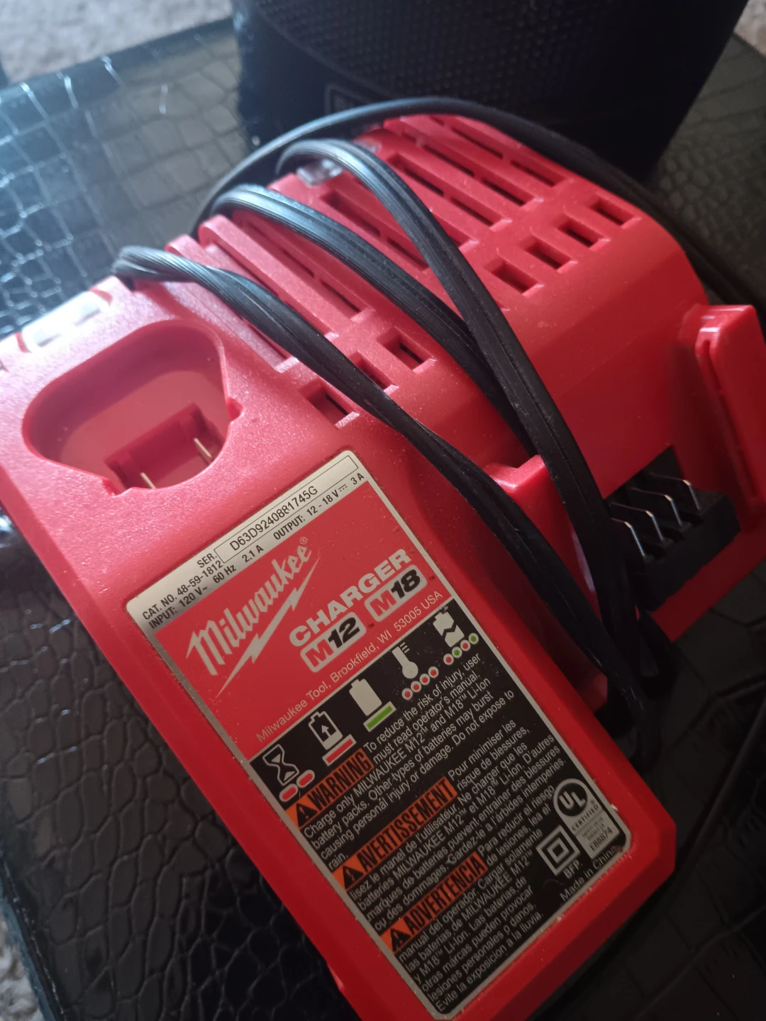Milwaukee M12 M18 Lithium-Ion Battery Charger