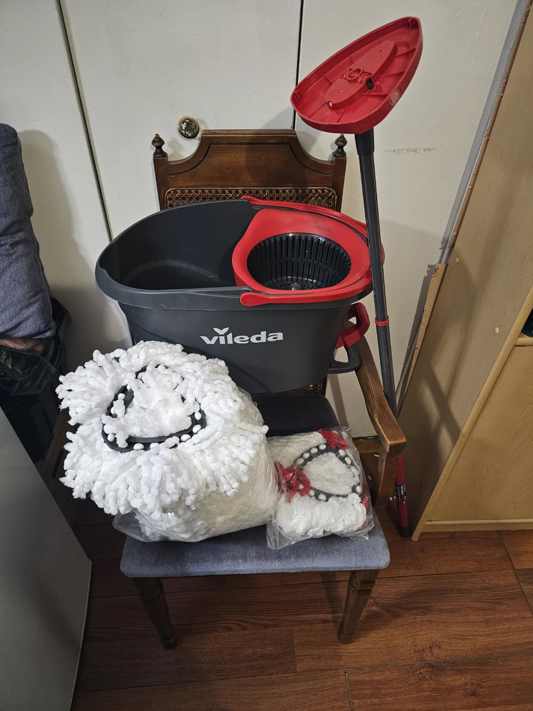 Vileda Spin & Sparkle Mop Set with Extra Refill