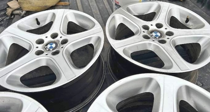 Set of 4 BMW Alloy Wheels - photo 5