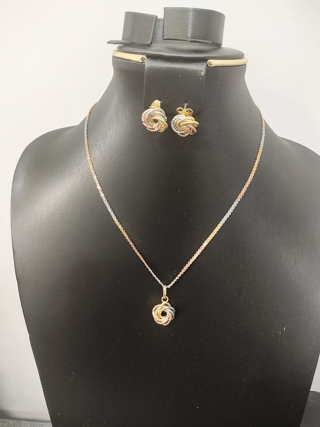 Tri-tone knot pendant necklace and earring set - photo 2