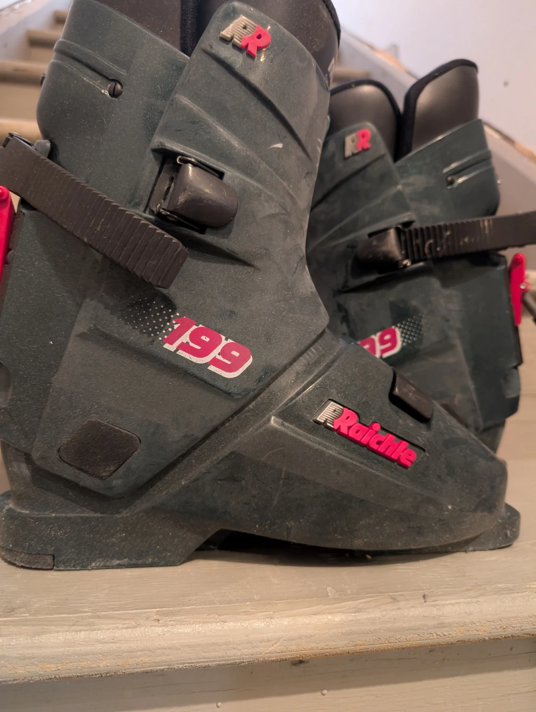 Raichle 199 Ski Boots - photo 2