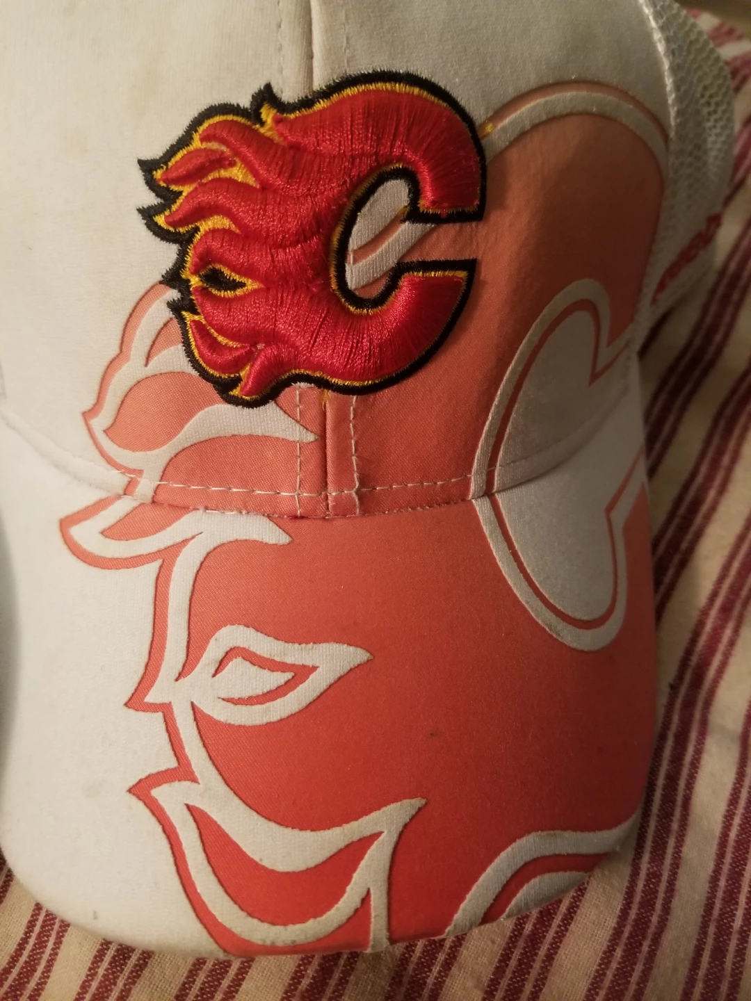 Calgary flames hat