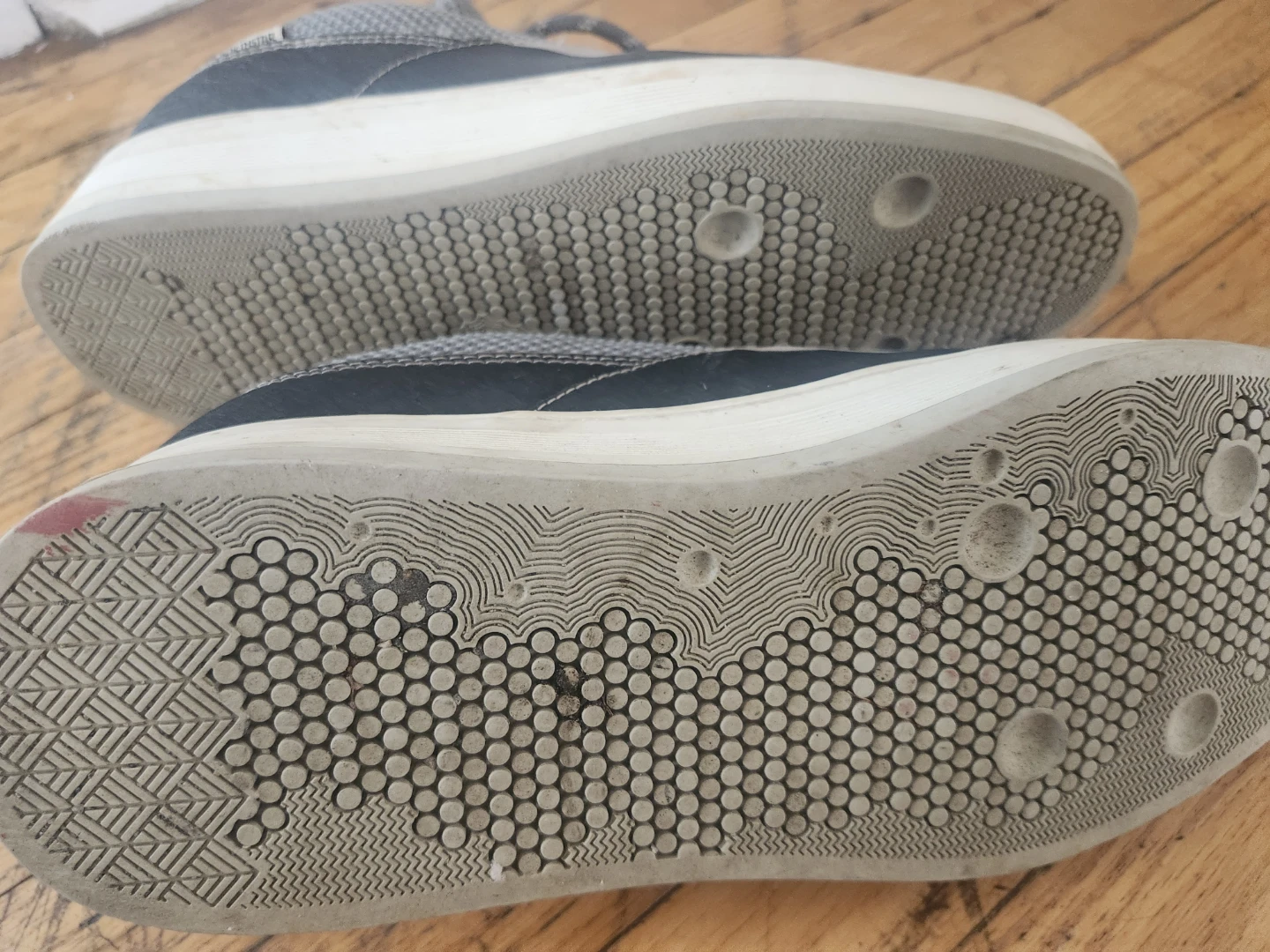 North Star Grey/Black Lace-Up Sneakers - Size 8/41 - photo 3
