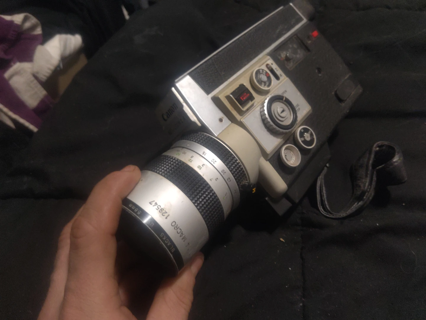 Canon Auto Zoom 814 Electronic Super 8 Camera - photo 3