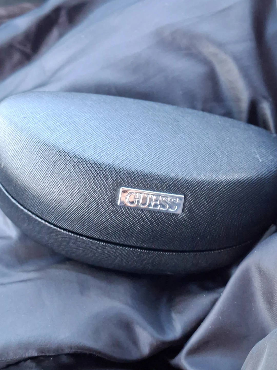 Guess Sunglasses with Guess Case - photo 2