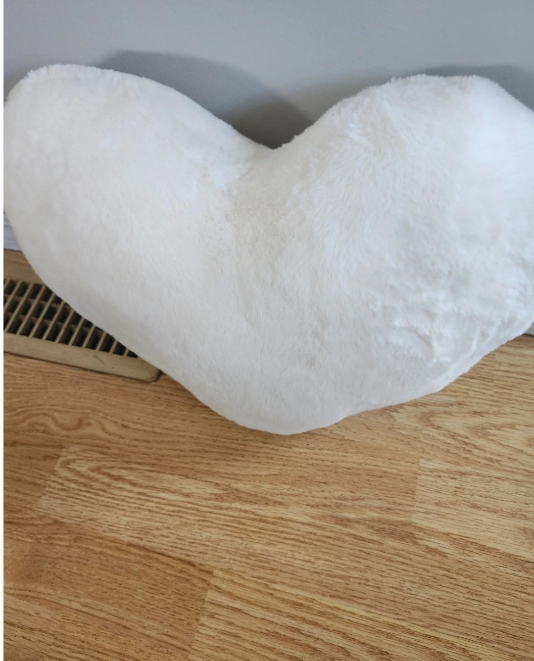 White Heart Shaped Plush Pillow - photo 2