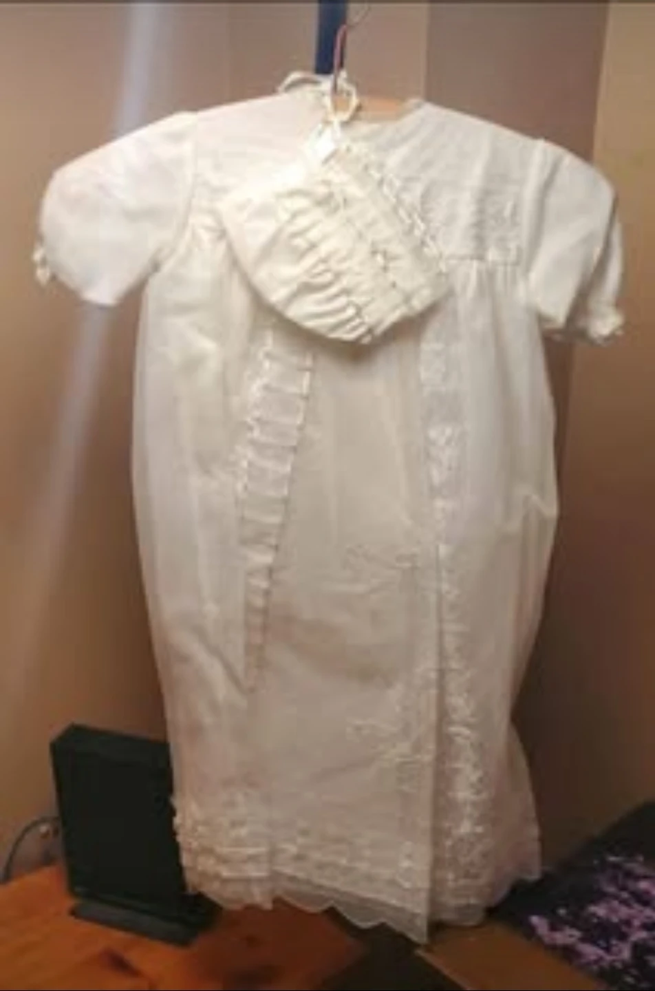White Baby Christening Gown and Bonnet Set sz 1