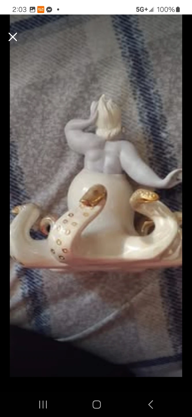 Disney Ursula Figurine - photo 5