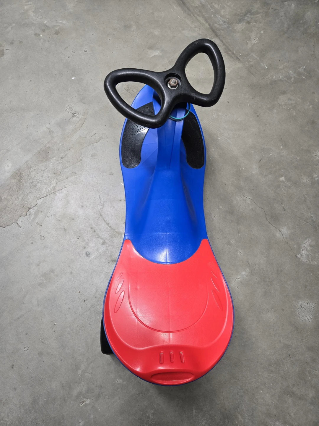 PlasmaCar Ride-On Toy - photo 3