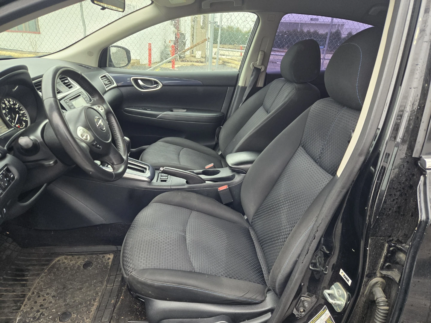 2017 Nissan Sentra - photo 5