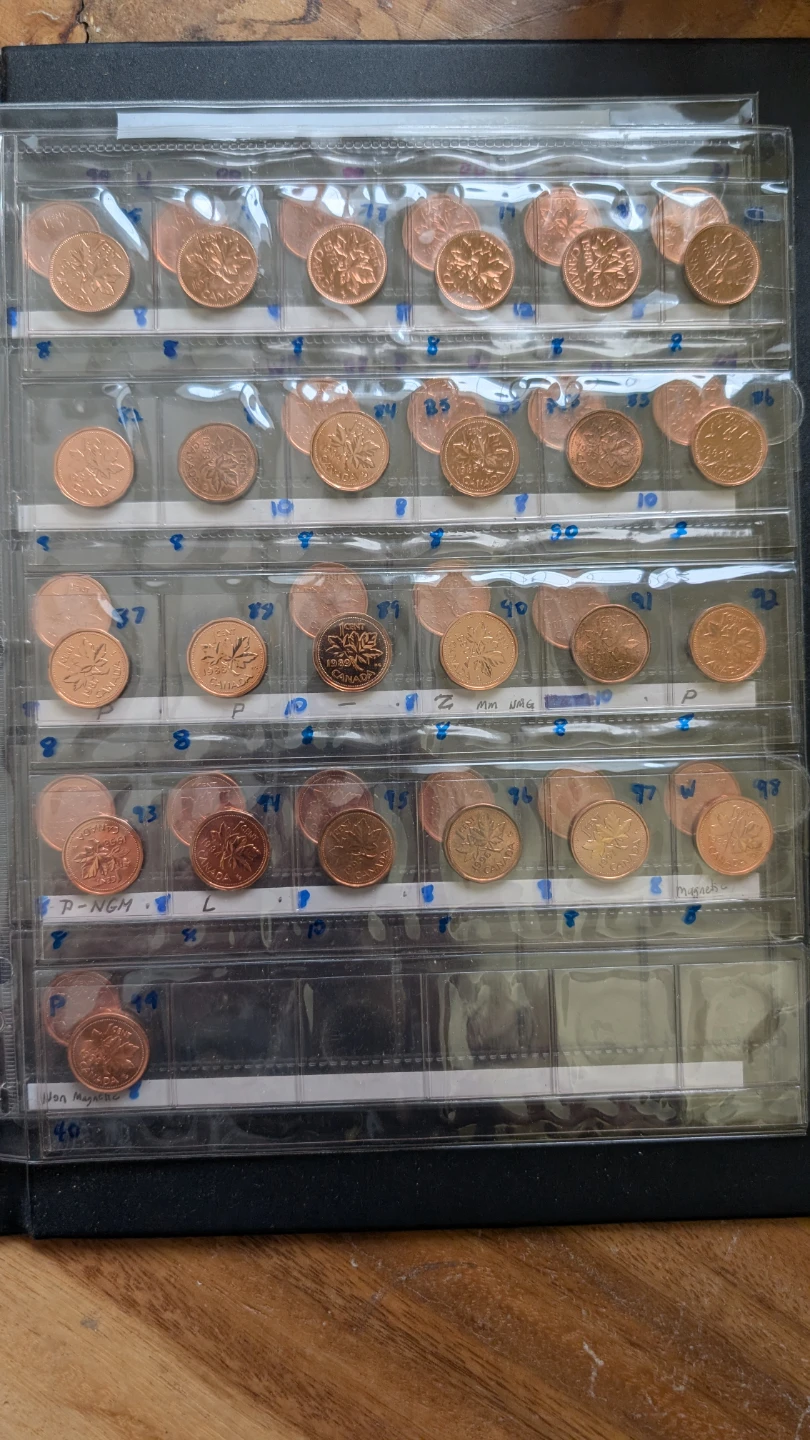 Binder of Collectible Canadian Pennies ranging from 1920-2012 - photo 5
