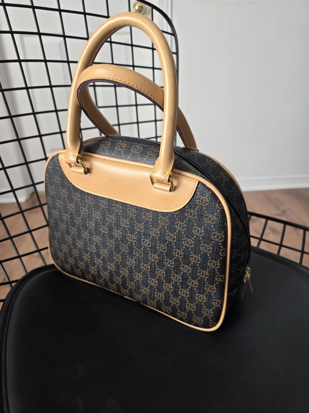 Vintage Tan and Black Monogram Satchel Handbag - photo 2
