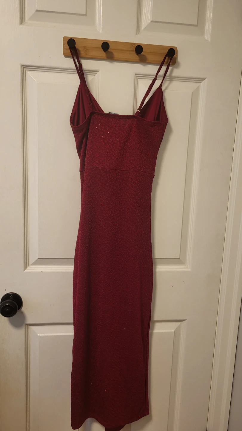 Women's Sparkly Red Midi Dress - photo 3