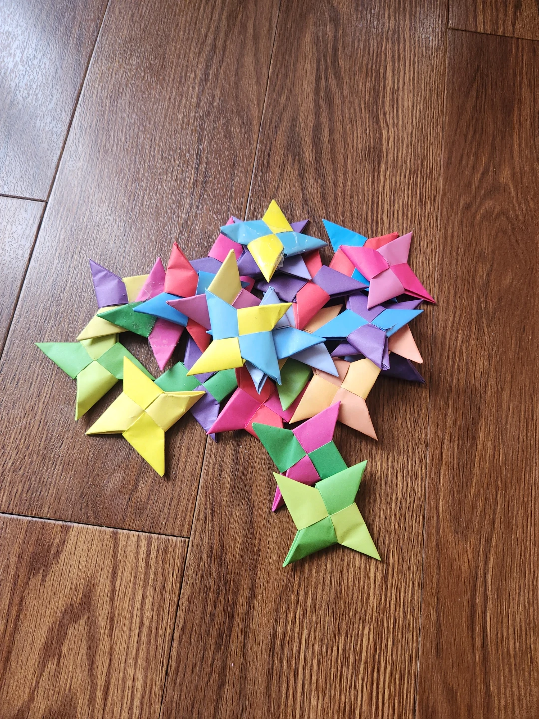 24 origami shurikens