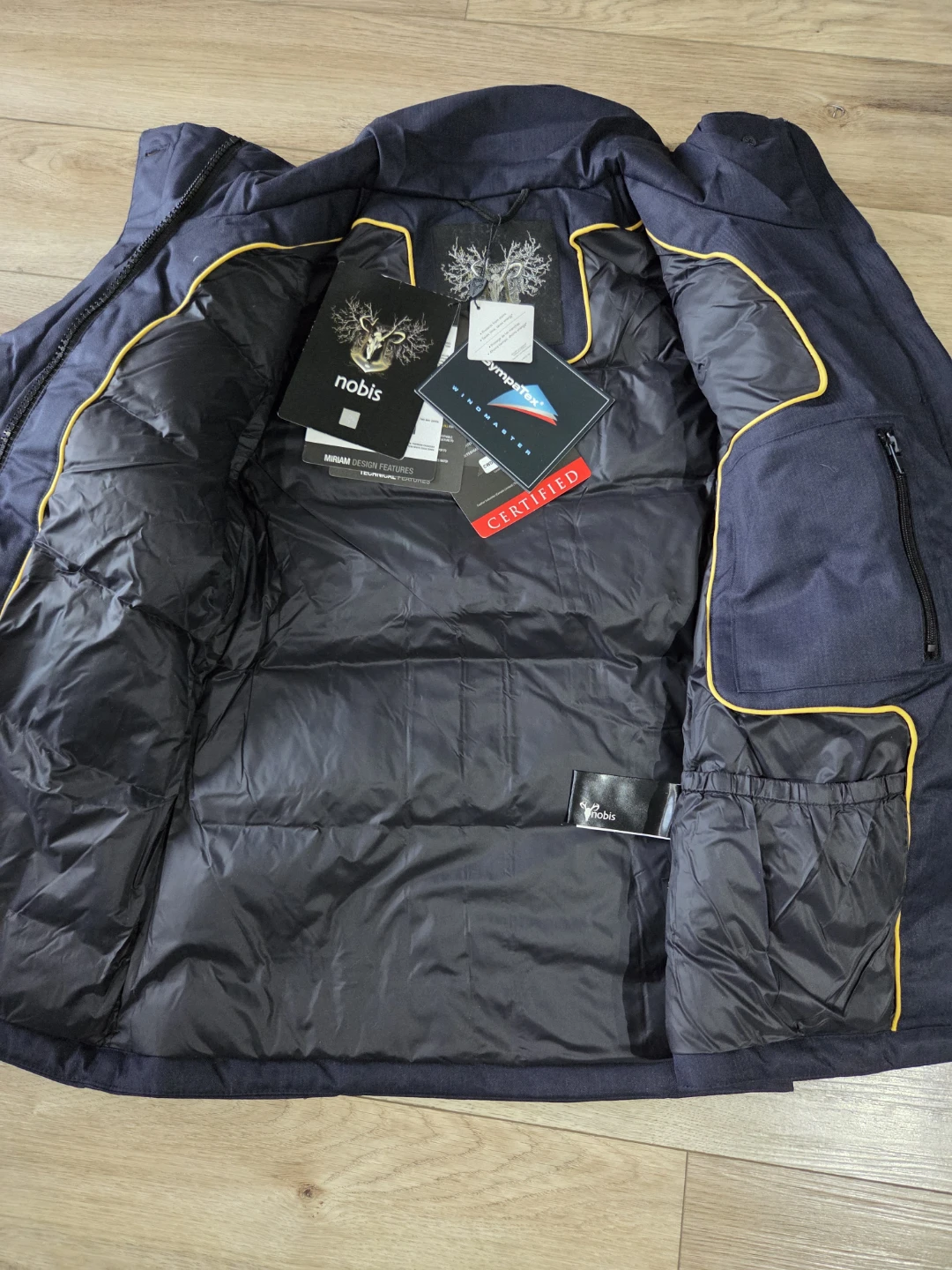 [Nobis] BNWT Women's Parka - Size M