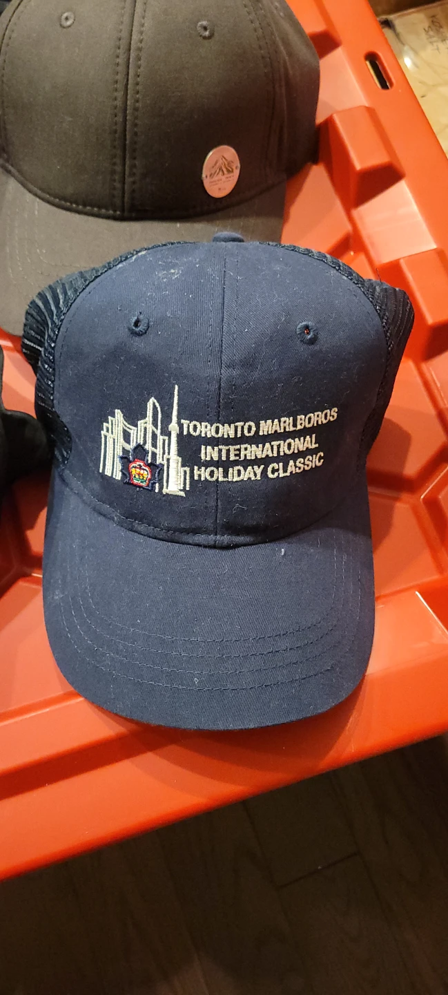 Assorted Baseball Caps - Mix of Brands all for 10$ - photo 2