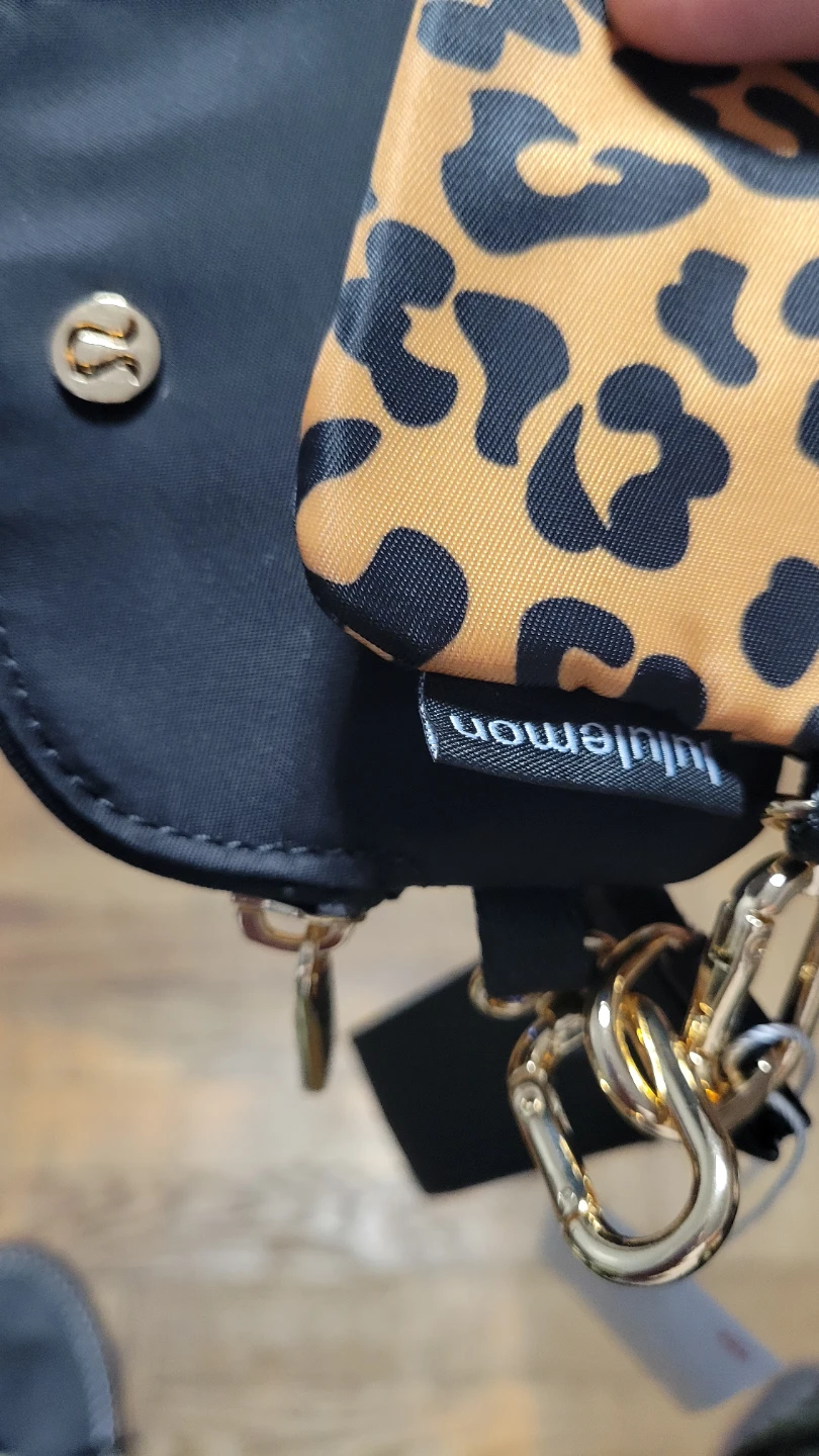 Lululemon Dust Pouch Wristlet Double - Black Leopard - photo 4