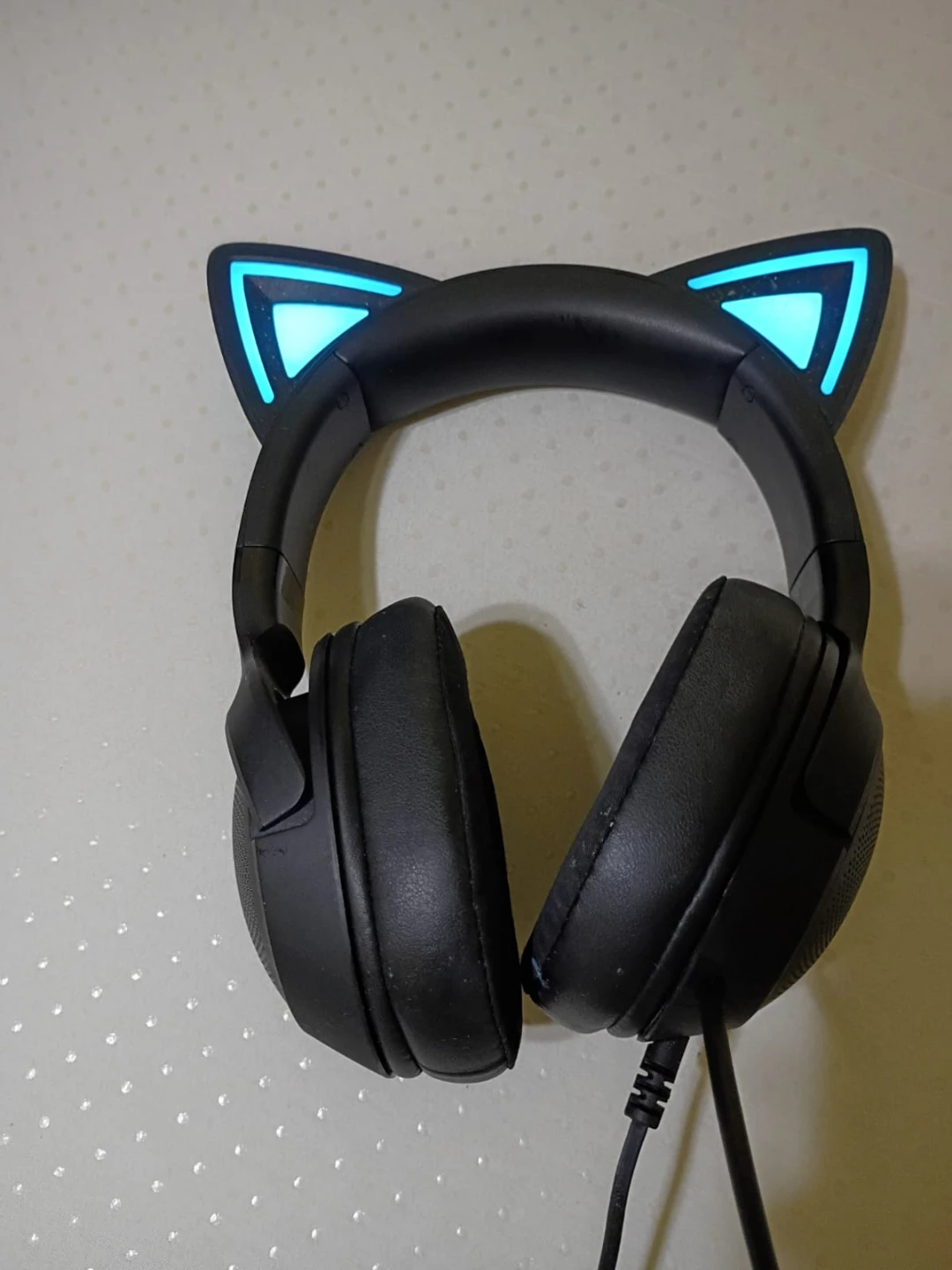 Razer Blackshark V2 X Gaming Headset with Cat Ears - photo 3
