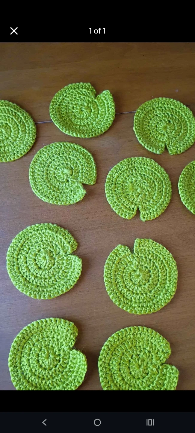 Crochet lilypad coasters