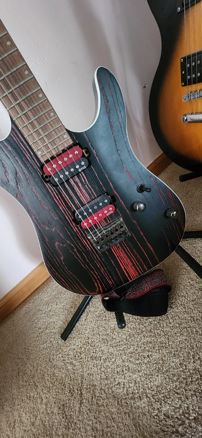 Cort Electric Guitar - Black and Red Woodgrain - photo 2