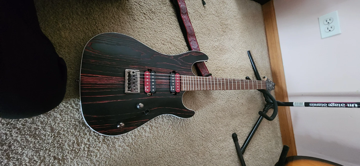 Cort Electric Guitar - Black and Red Woodgrain - photo 4