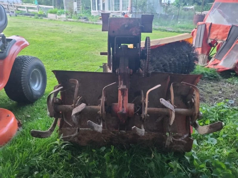 Arien tractor + attachments - photo 5