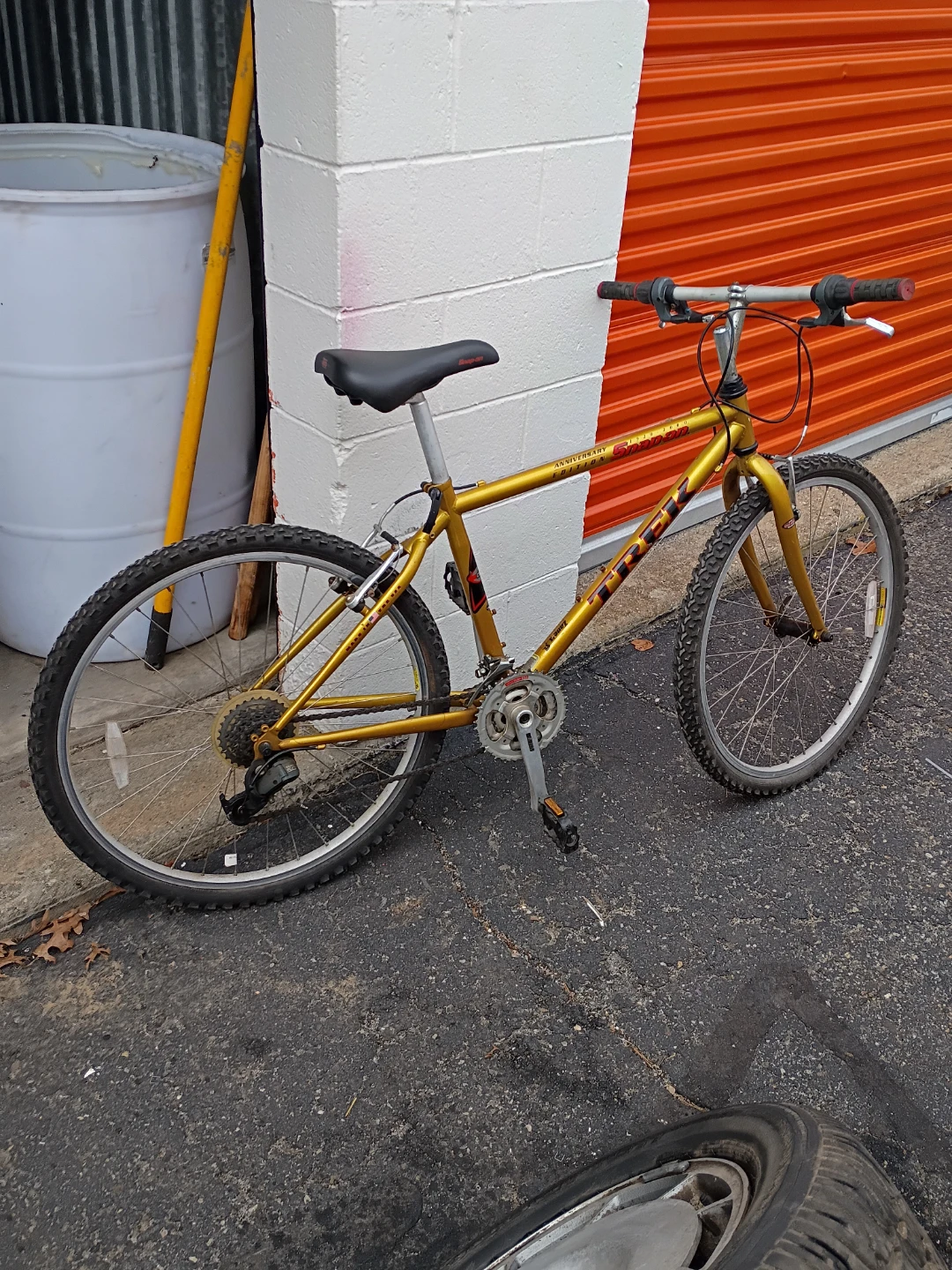 Gold Trek Mountain Bike