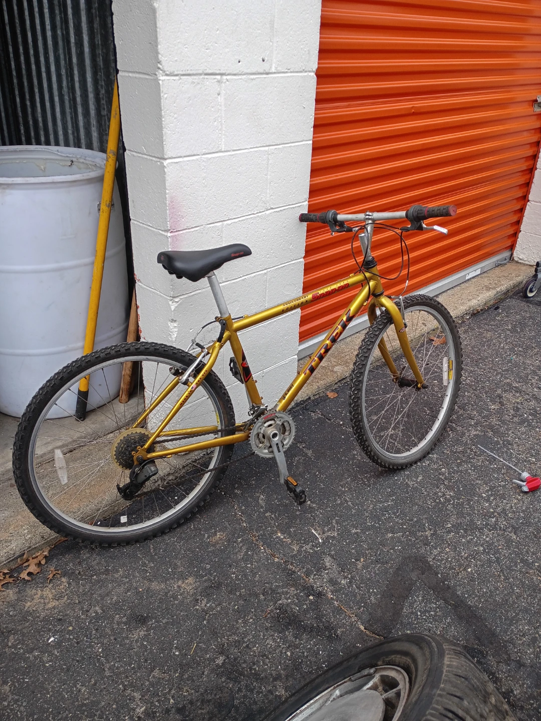 Gold Trek Mountain Bike - photo 2