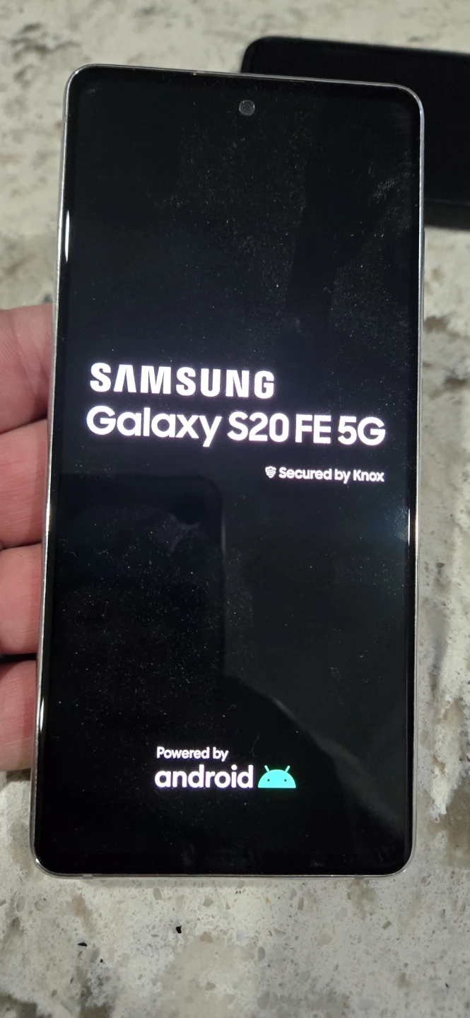Samsung Galaxy S20 FE 5G White Smartphone