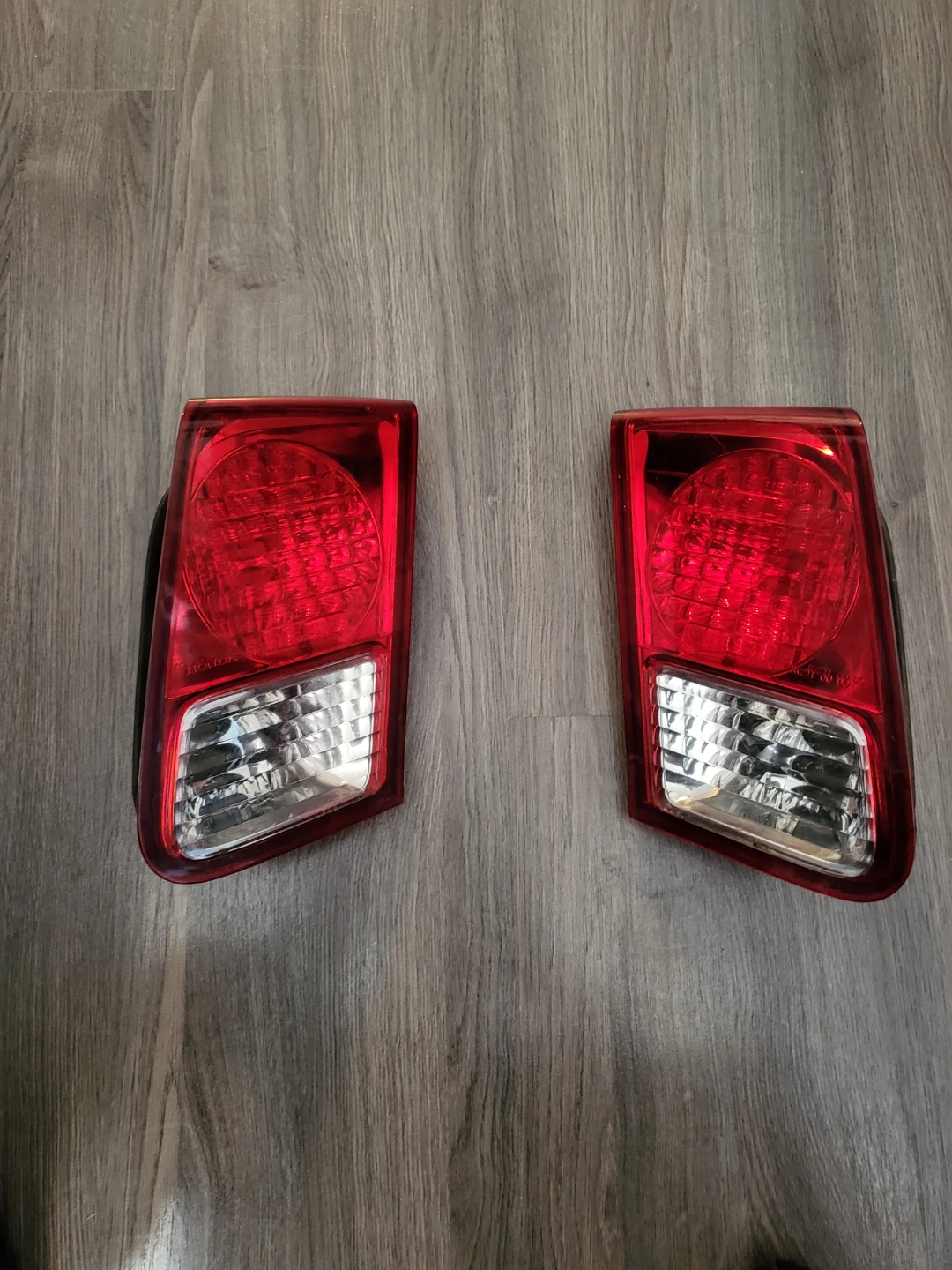 Honda civic 2005 Tail Lights - Pair - photo 3