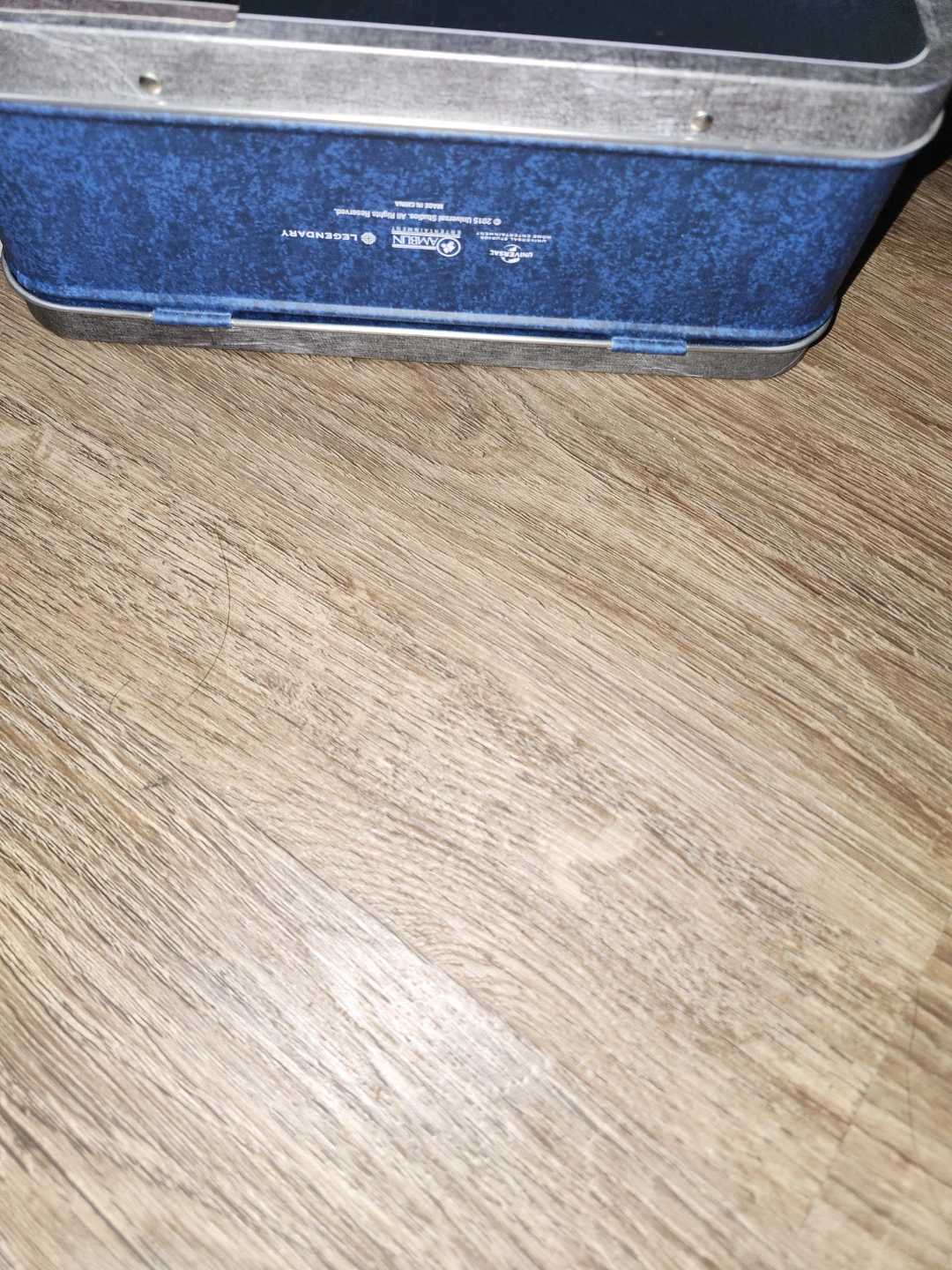 Jurassic World Limited Edition Collectible Gift Set Tin - photo 2