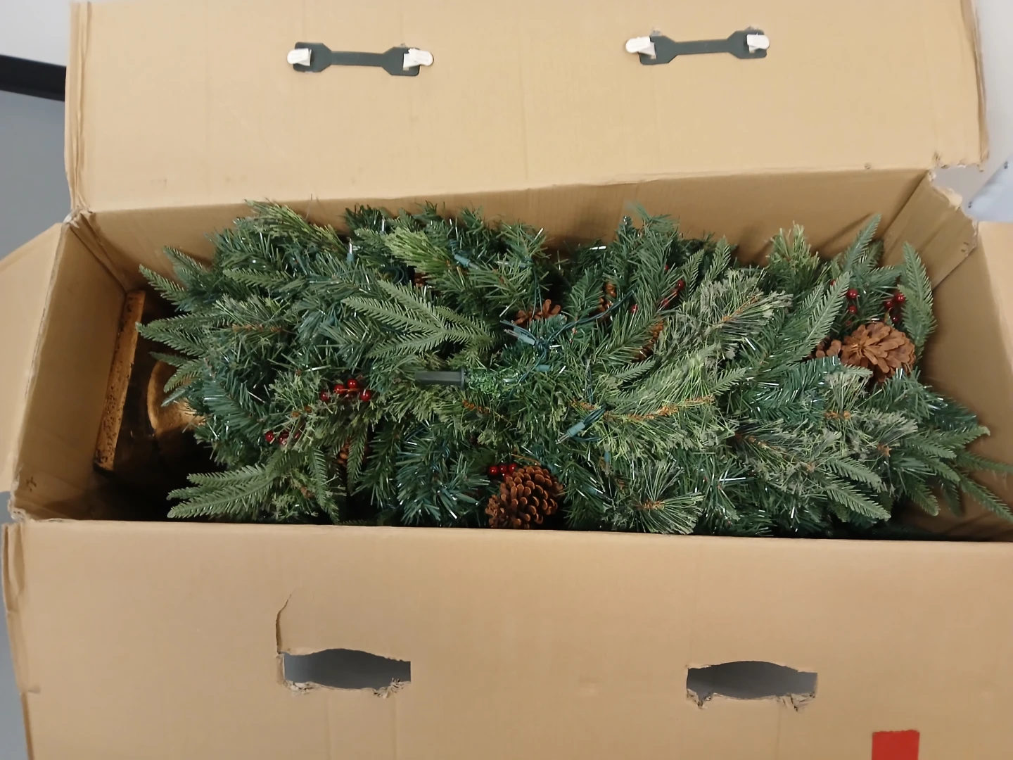 6.5 FT indoor/outdoor Pre-lit Potted Pine Tree with lights