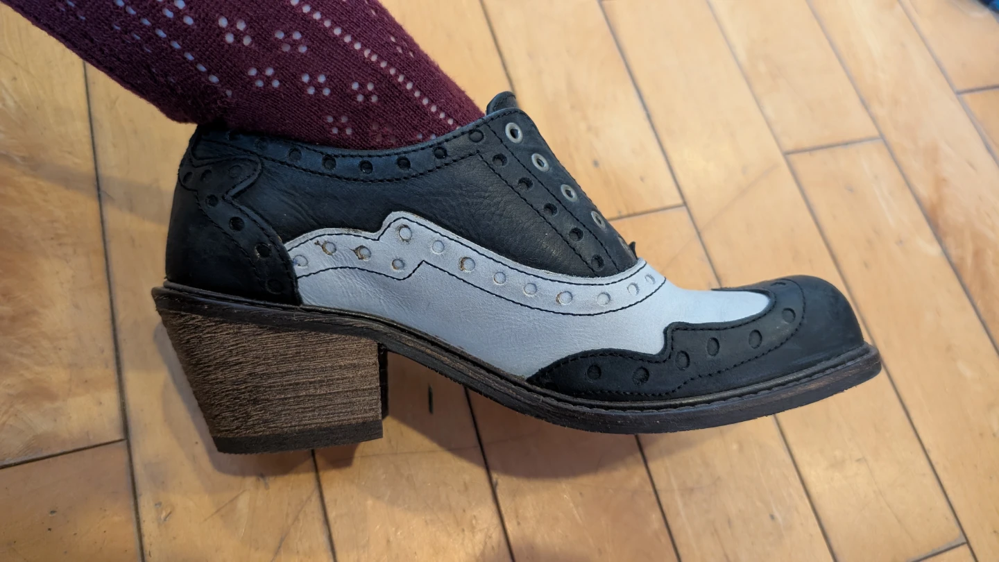 black & white Fluevogs