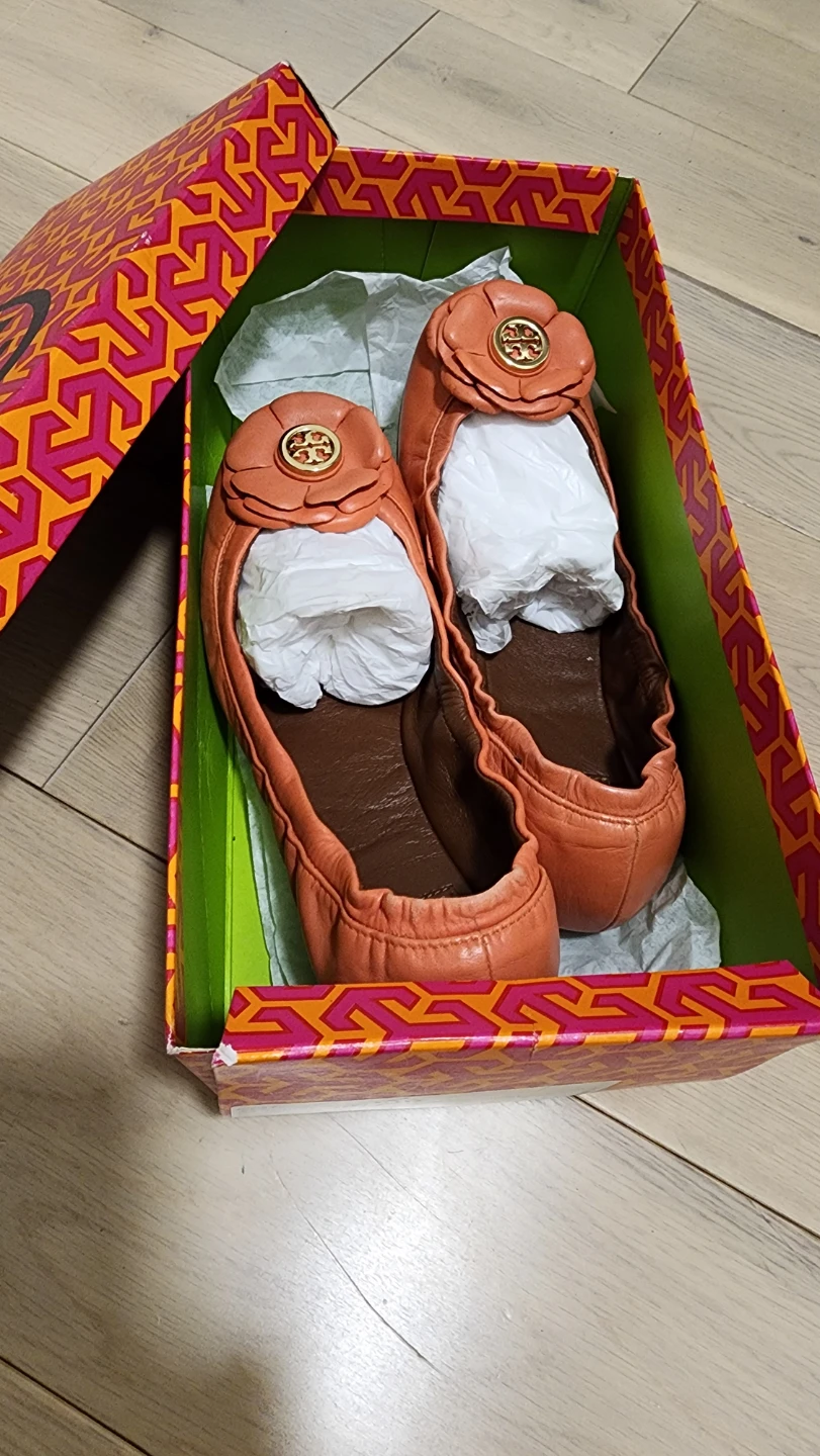 Tory Burch Salmon Shelby Flat Ballet Flats Size 6.5