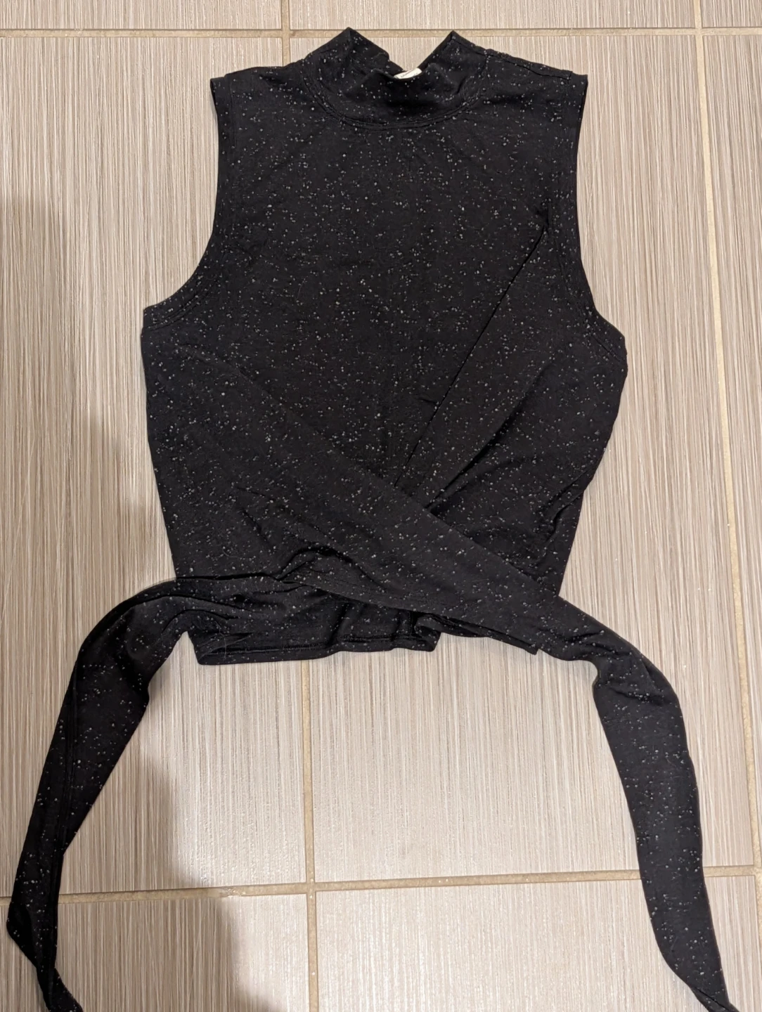 Lululemon Tie-Front Tank Top (Size 4) - photo 3