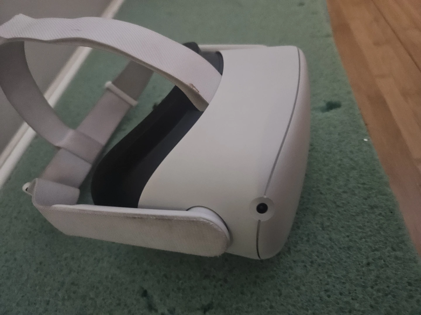Meta Quest 2 VR Headset - photo 3
