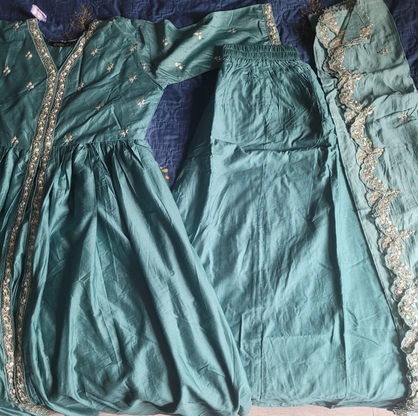 RG Fashion Teal Embroidered Kurti with Pants and Dupatta