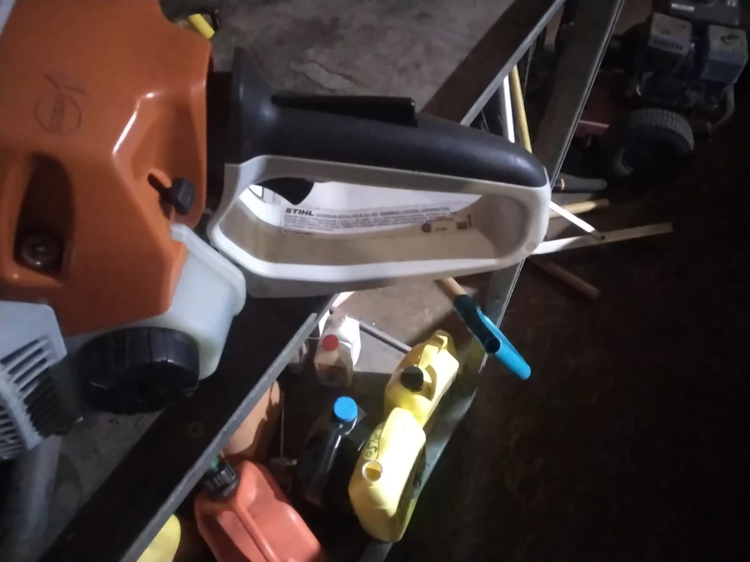 STIHL Chainsaw - photo 2
