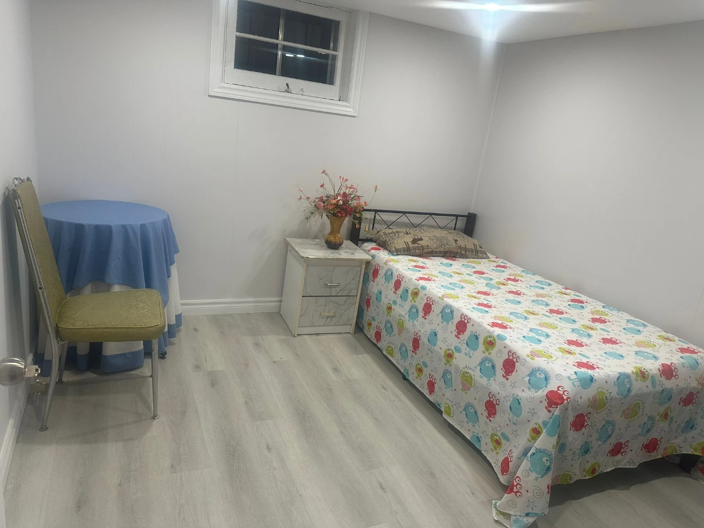Private room for rent