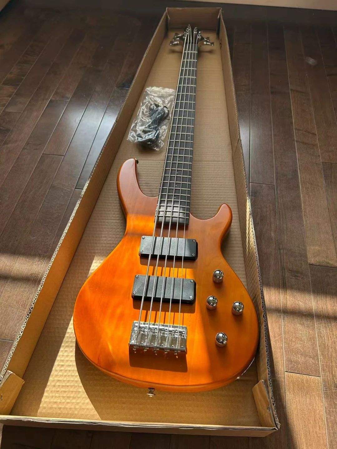 5-String Bass Guitar - Orange - photo 2